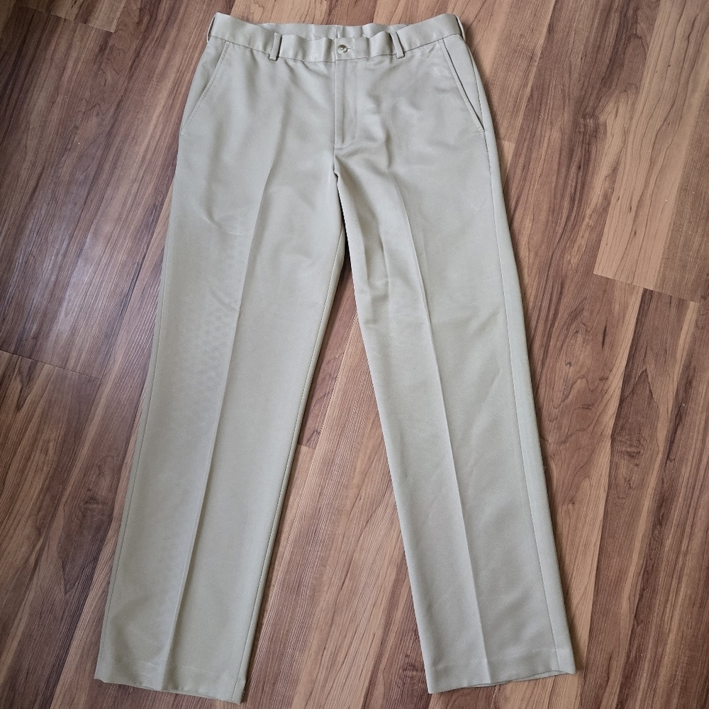 Men's 34/32 Khaki Van Heusen Dress Pants EUC Tan Slacks